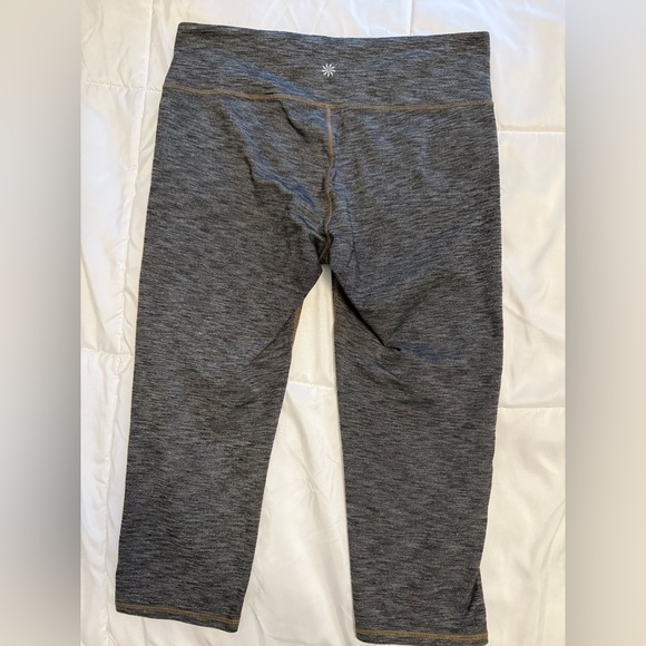 Athleta women’s Crop Heathered Gray Activewear Leggings Size Large - Picture 2 of 4